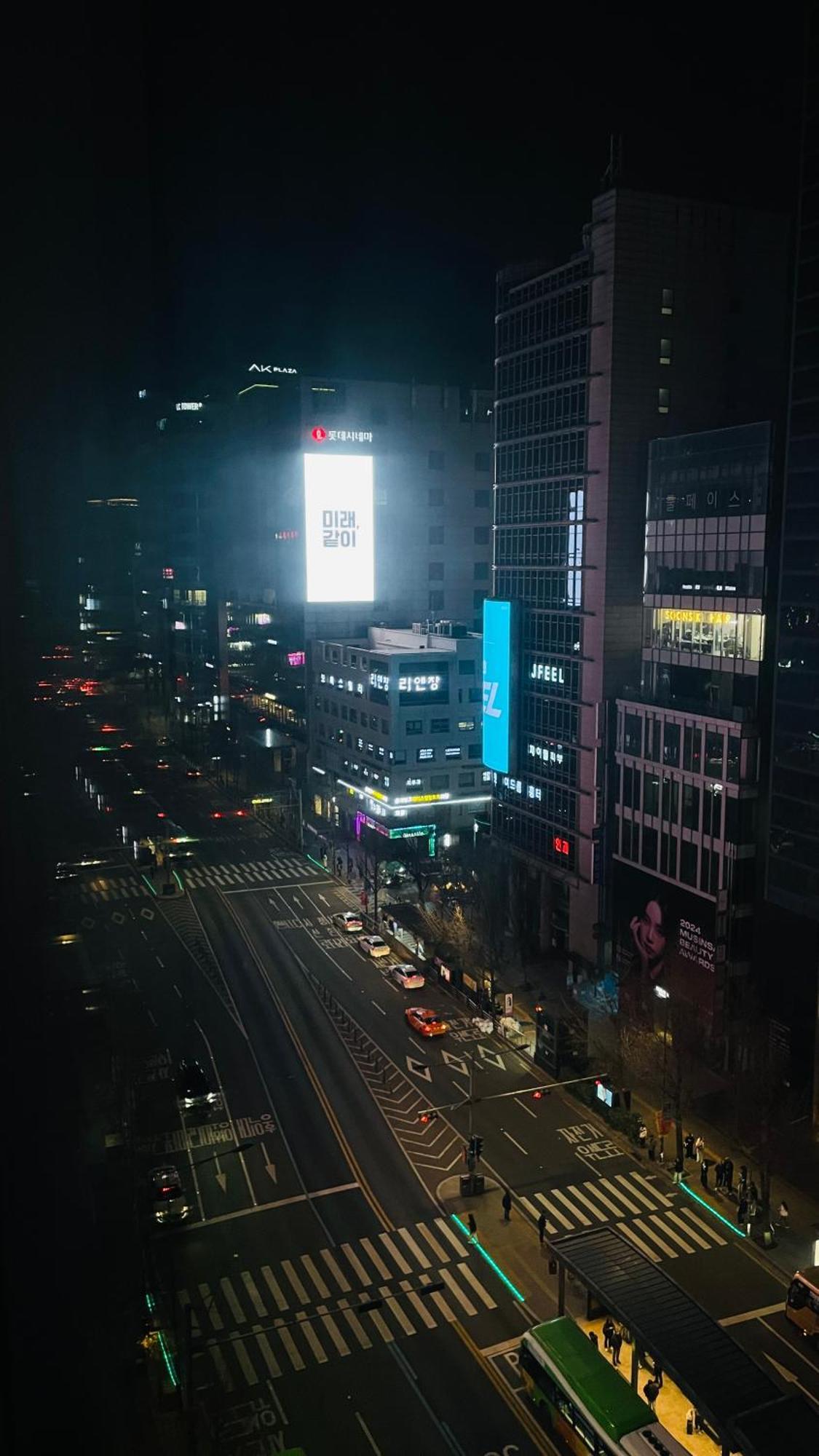 Готель Hongdae Cleanhouse Сеул Екстер'єр фото