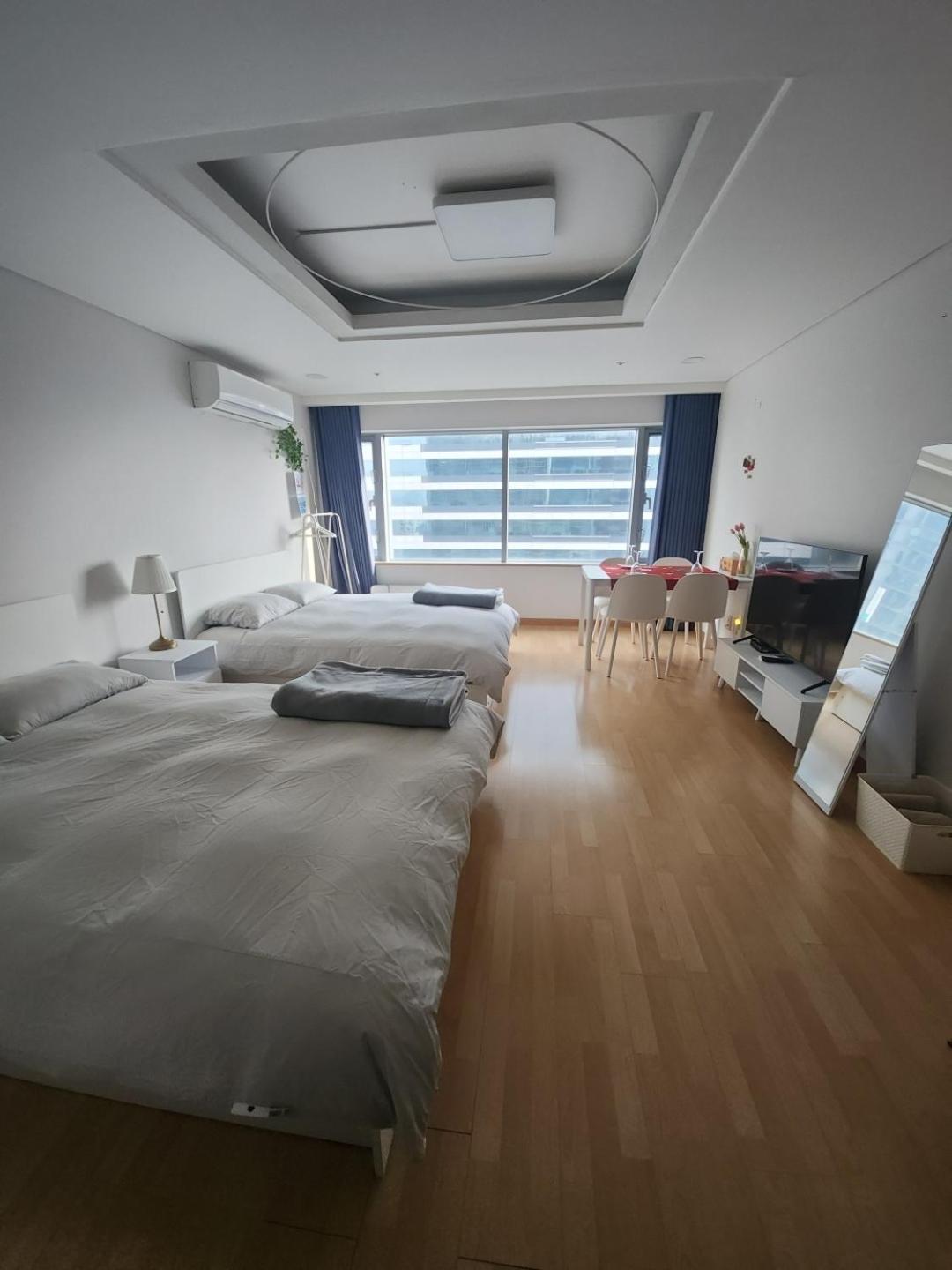 Готель Hongdae Cleanhouse Сеул Екстер'єр фото